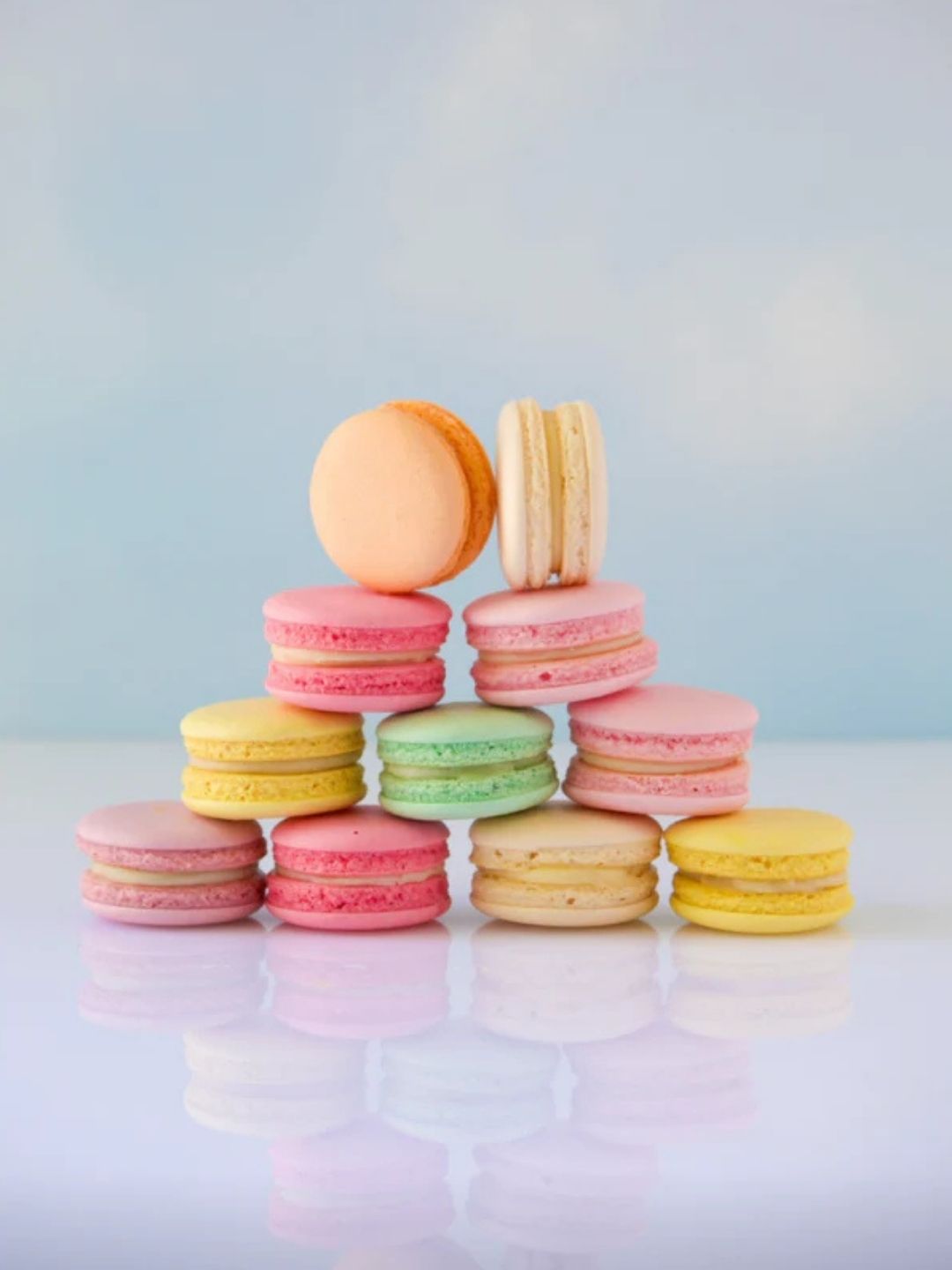 Beyaz Yansıtıcı Pleksi Zemin