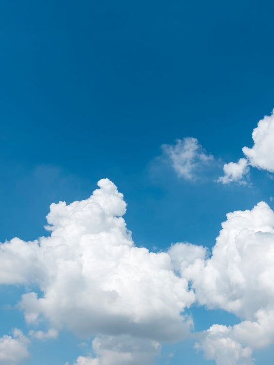 Bulutlu Mavi Gökyüzü Arka Plan & Zemin